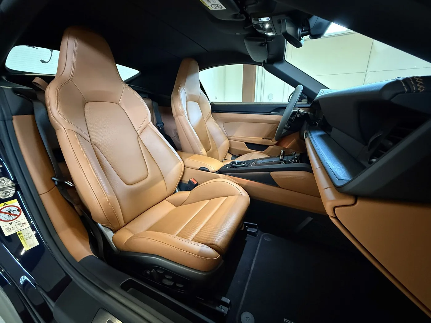 2024 Porsche 911 Carrera 4 GTS Cabriolet offered by a specialist dealer in Lucca, Italy, photo 12 of 25