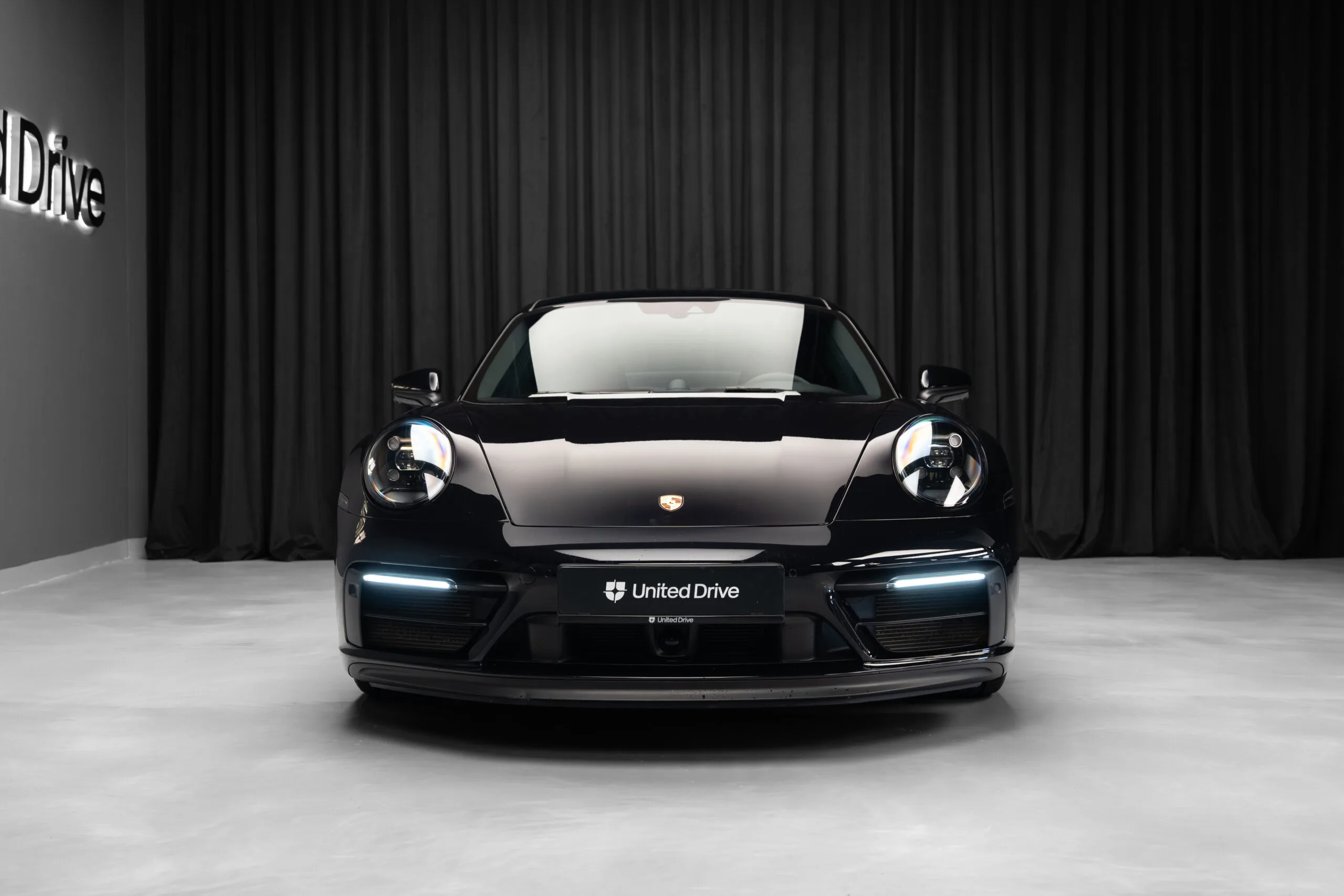2024 Porsche 911 Carrera 4 GTS, 2/30