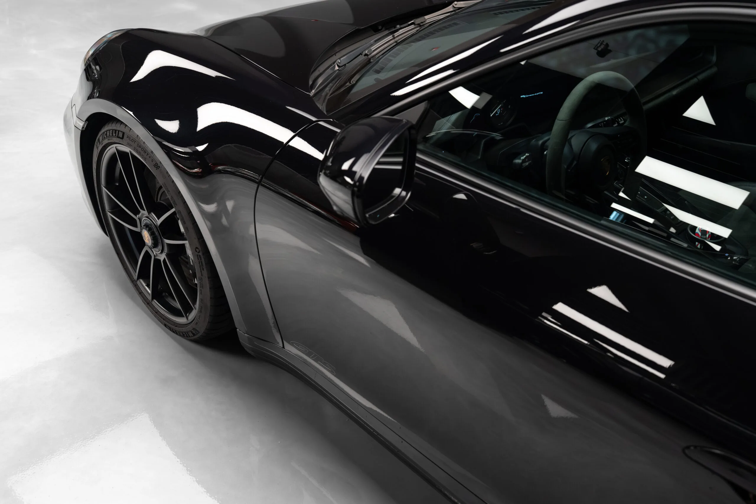 2024 Porsche 911 Carrera 4 GTS, 7/30