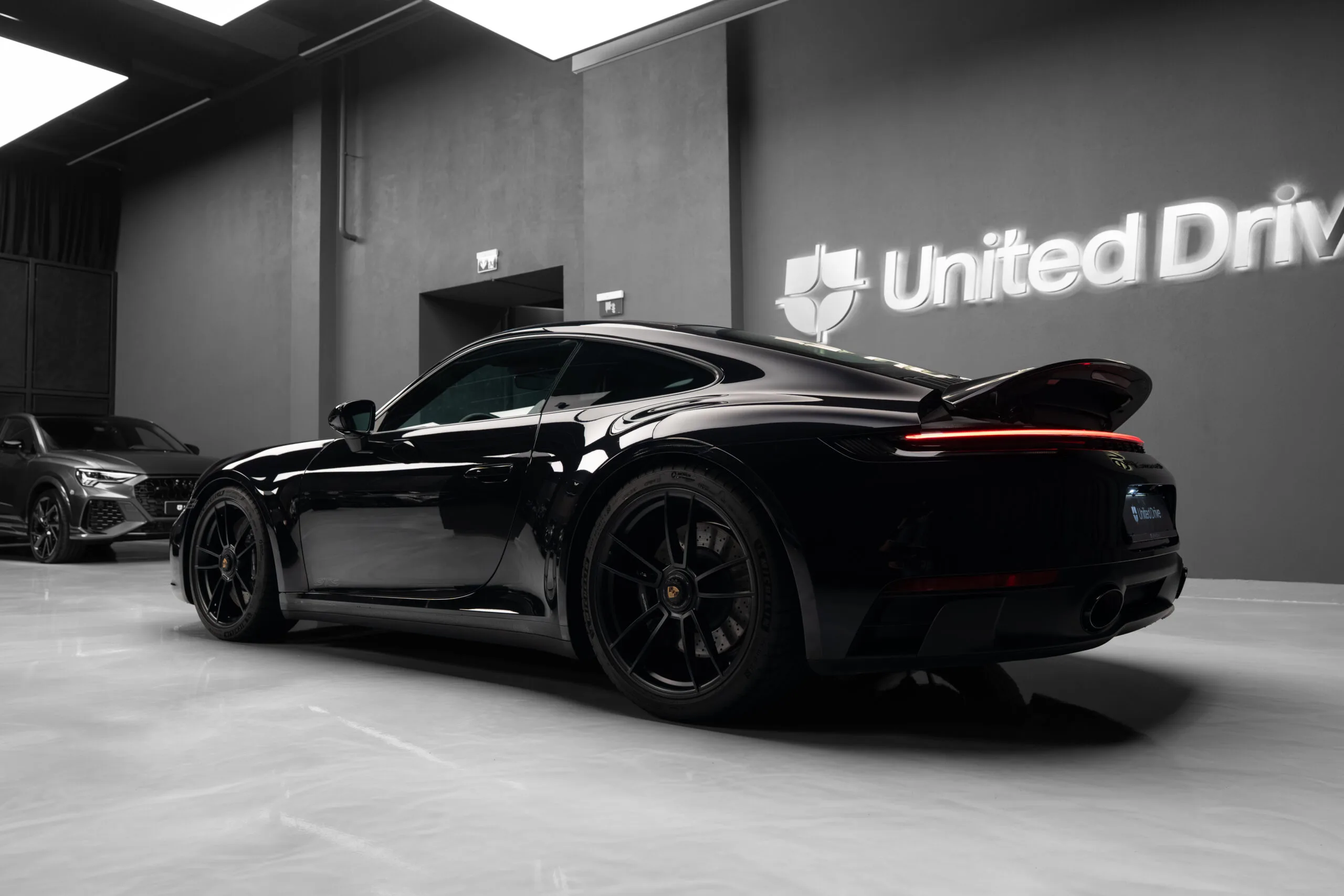 2024 Porsche 911 Carrera 4 GTS, 8/30