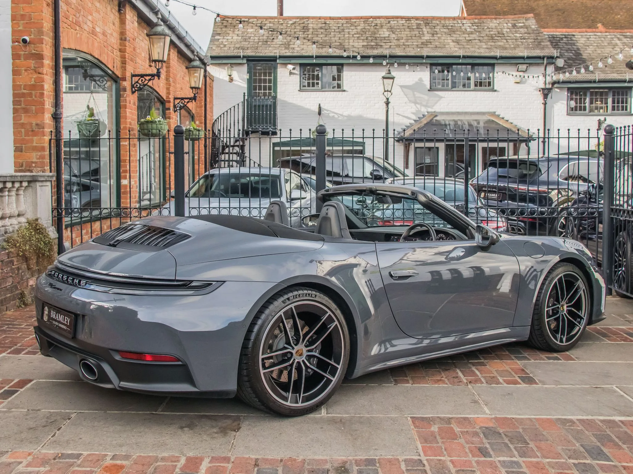 2024 Porsche 911 Carrera Cabriolet, 9/22