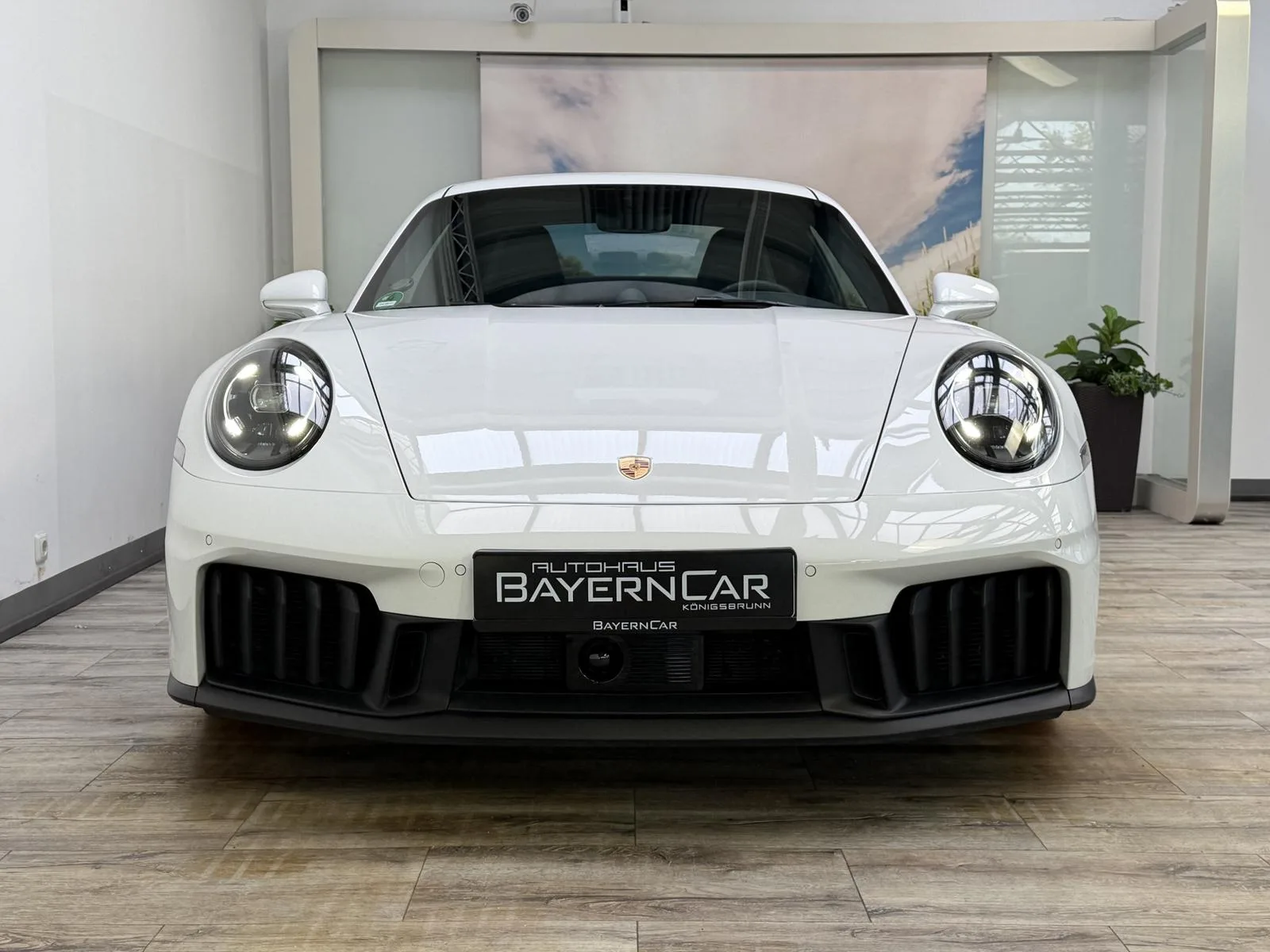2024 Porsche 911 Carrera GTS, 2/24