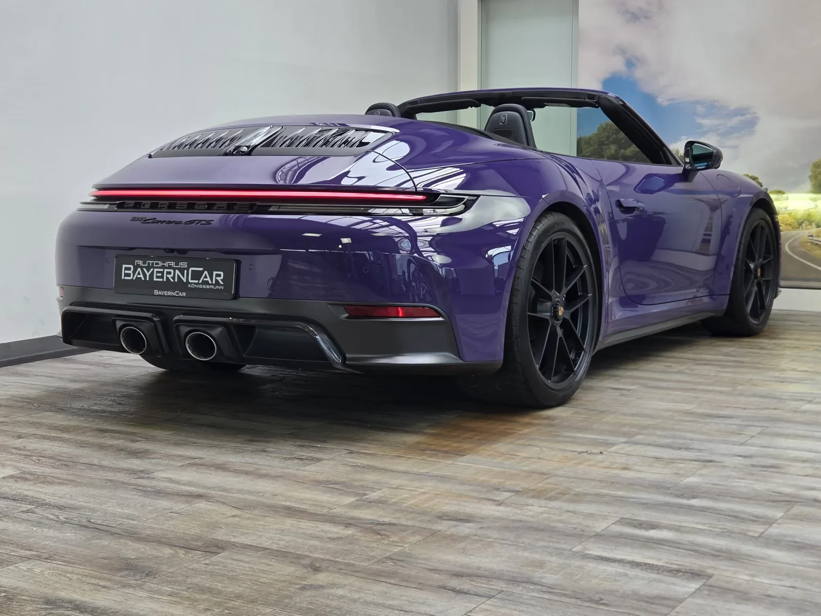 2024 Porsche 911 Carrera GTS Cabriolet, 6/30
