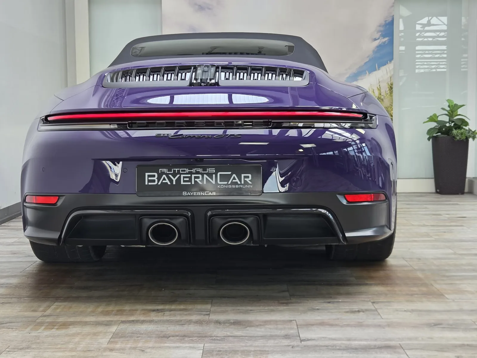 2024 Porsche 911 Carrera GTS Cabriolet, 11/30