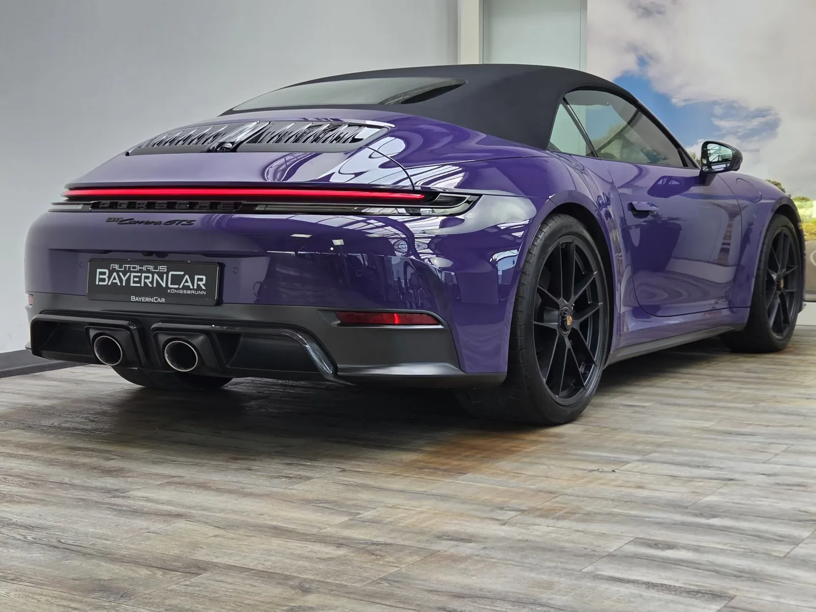 2024 Porsche 911 Carrera GTS Cabriolet, 12/30