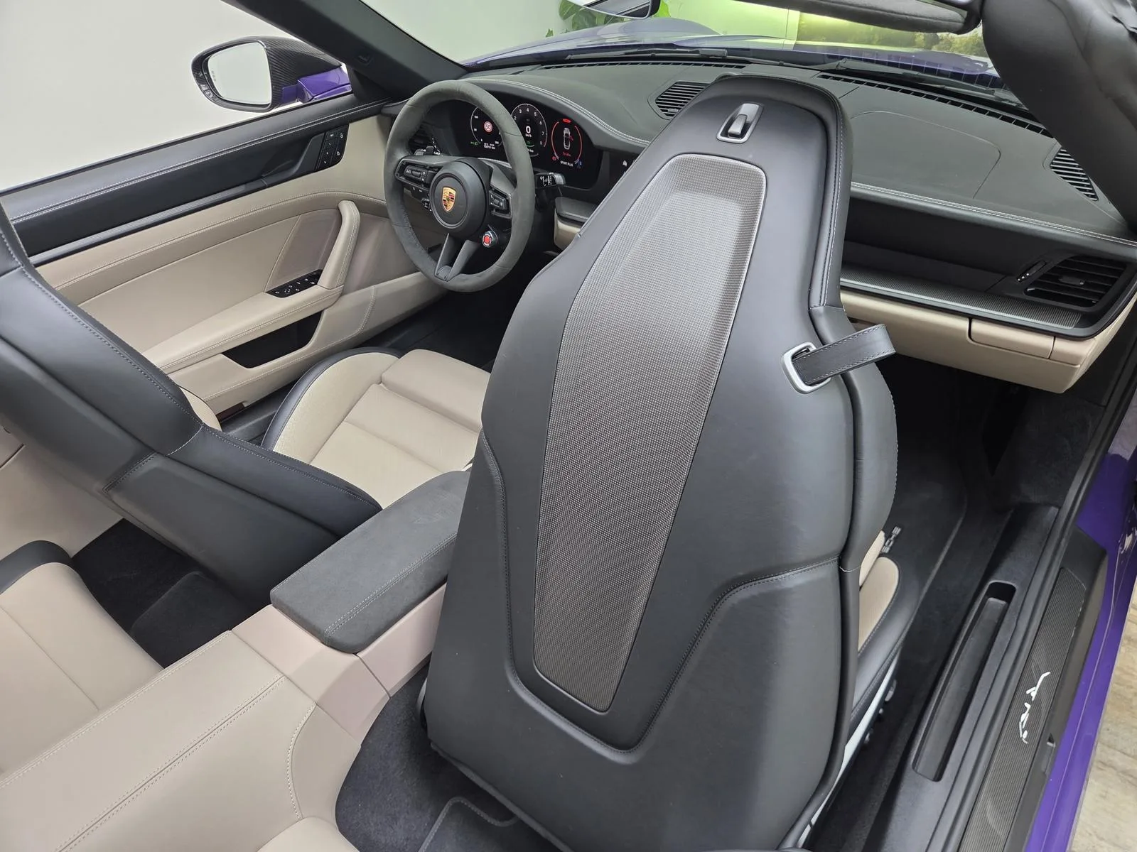 2024 Porsche 911 Carrera GTS Cabriolet, 26/30