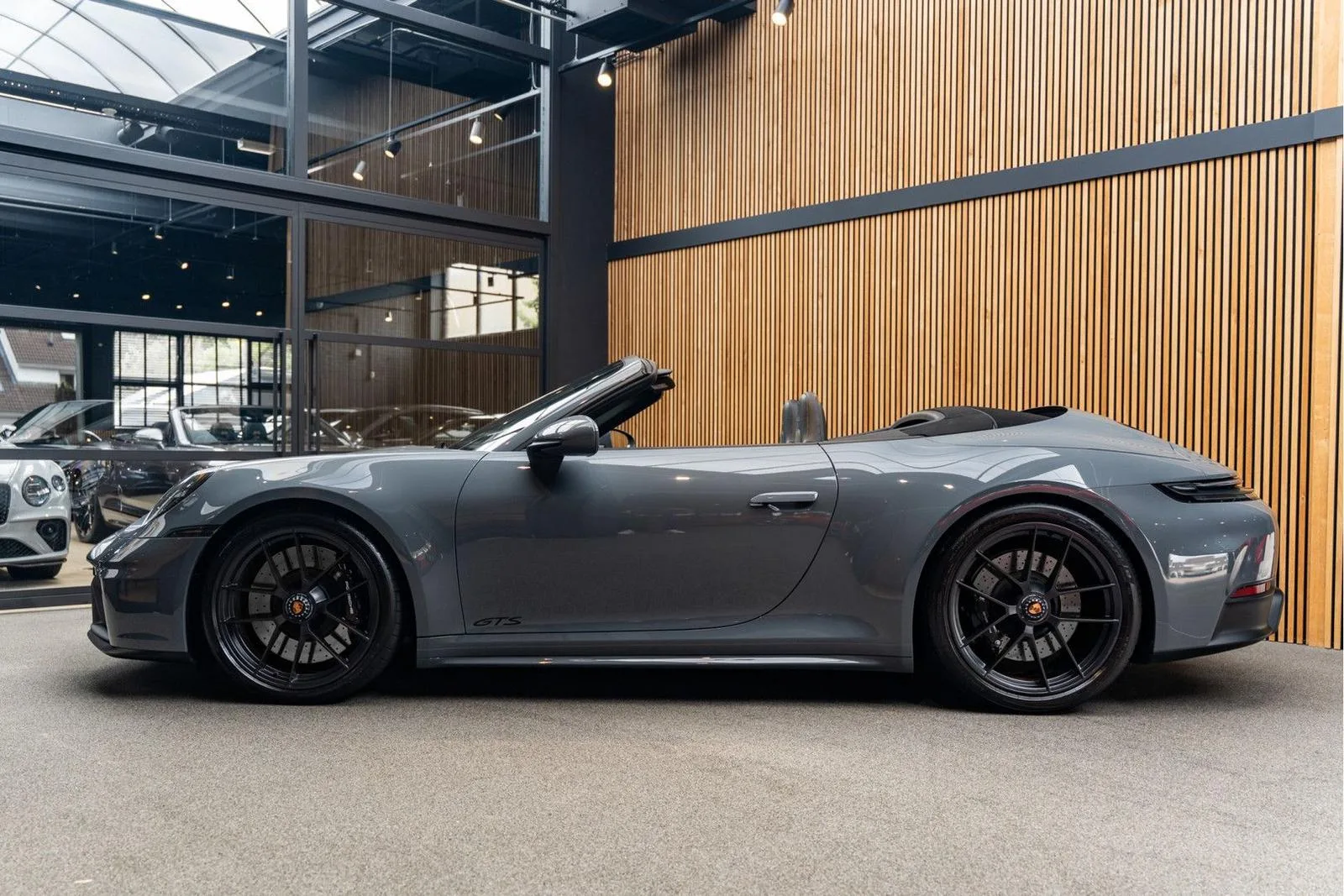 2024 Porsche 911 Carrera GTS Cabriolet T-Hybrid, 3/30
