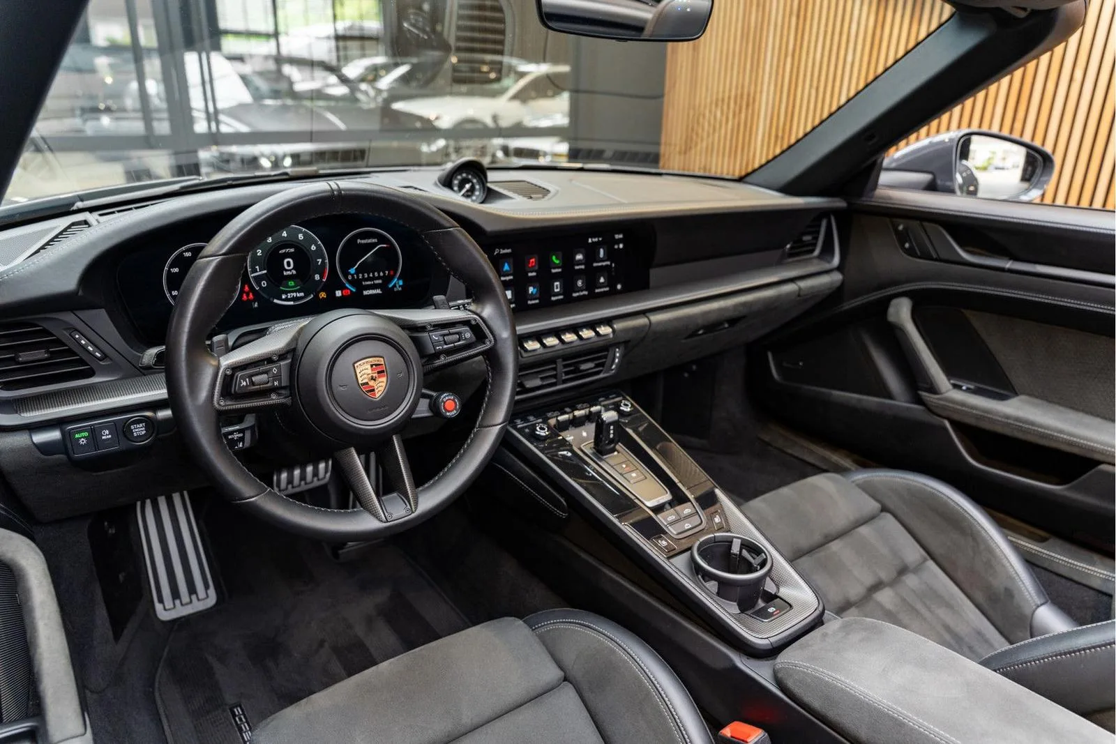 2024 Porsche 911 Carrera GTS Cabriolet T-Hybrid, 6/30