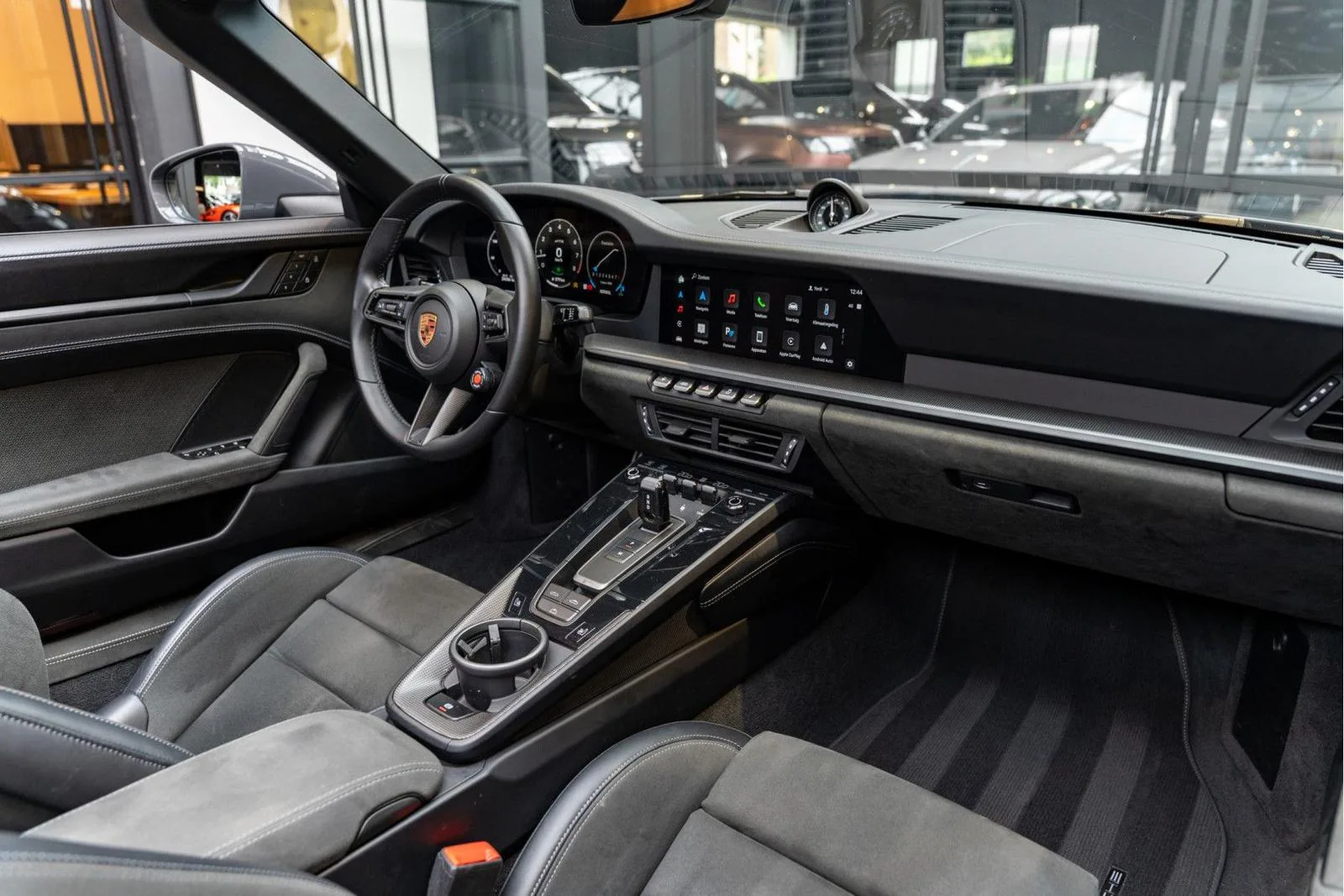 2024 Porsche 911 Carrera GTS Cabriolet T-Hybrid, 8/30