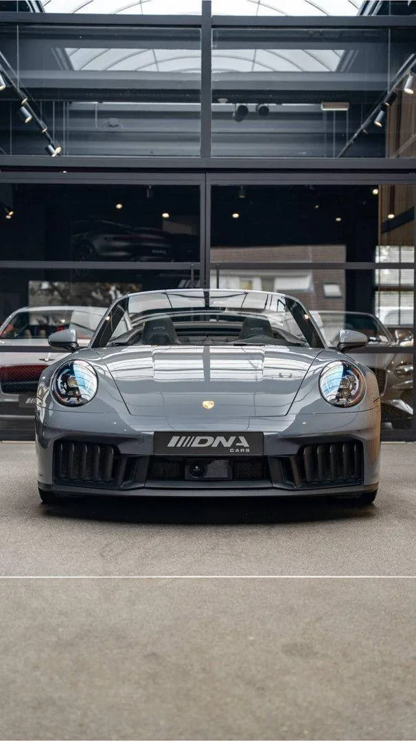 2024 Porsche 911 Carrera GTS Cabriolet T-Hybrid, 20/30