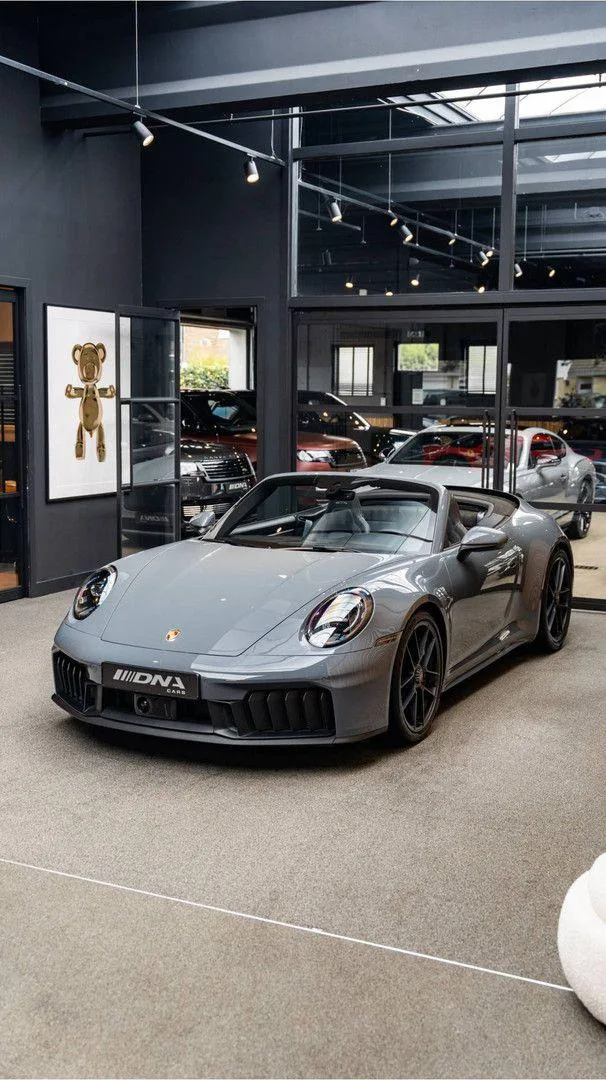 2024 Porsche 911 Carrera GTS Cabriolet T-Hybrid, 21/30