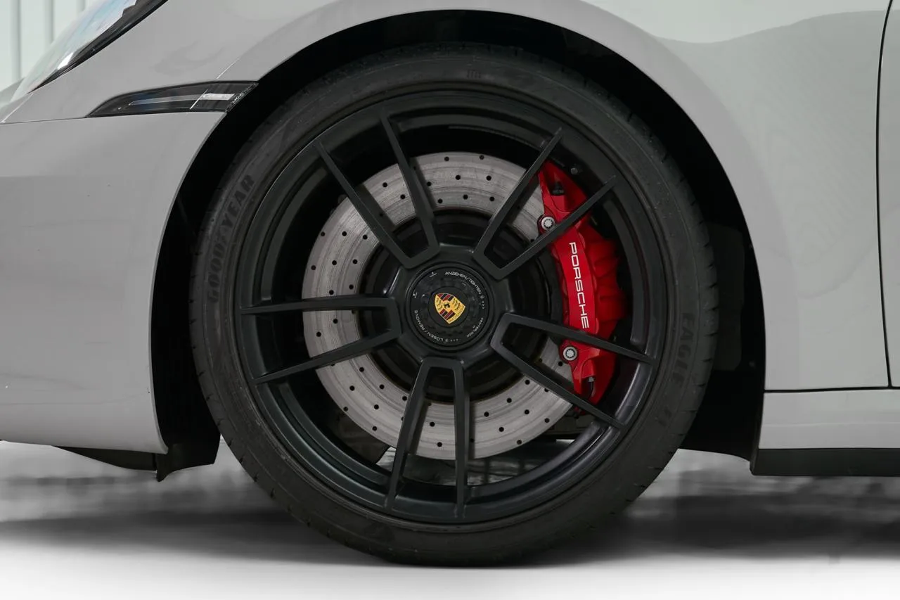 2024 Porsche 911 Carrera GTS, 12/12