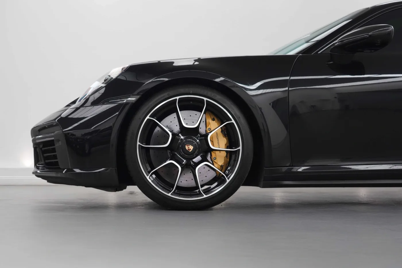 2024 Porsche 911 Turbo S angeboten von einem Fachhändler in Dubai, Vereinigte Arabische Emirate, Foto 7 von 10