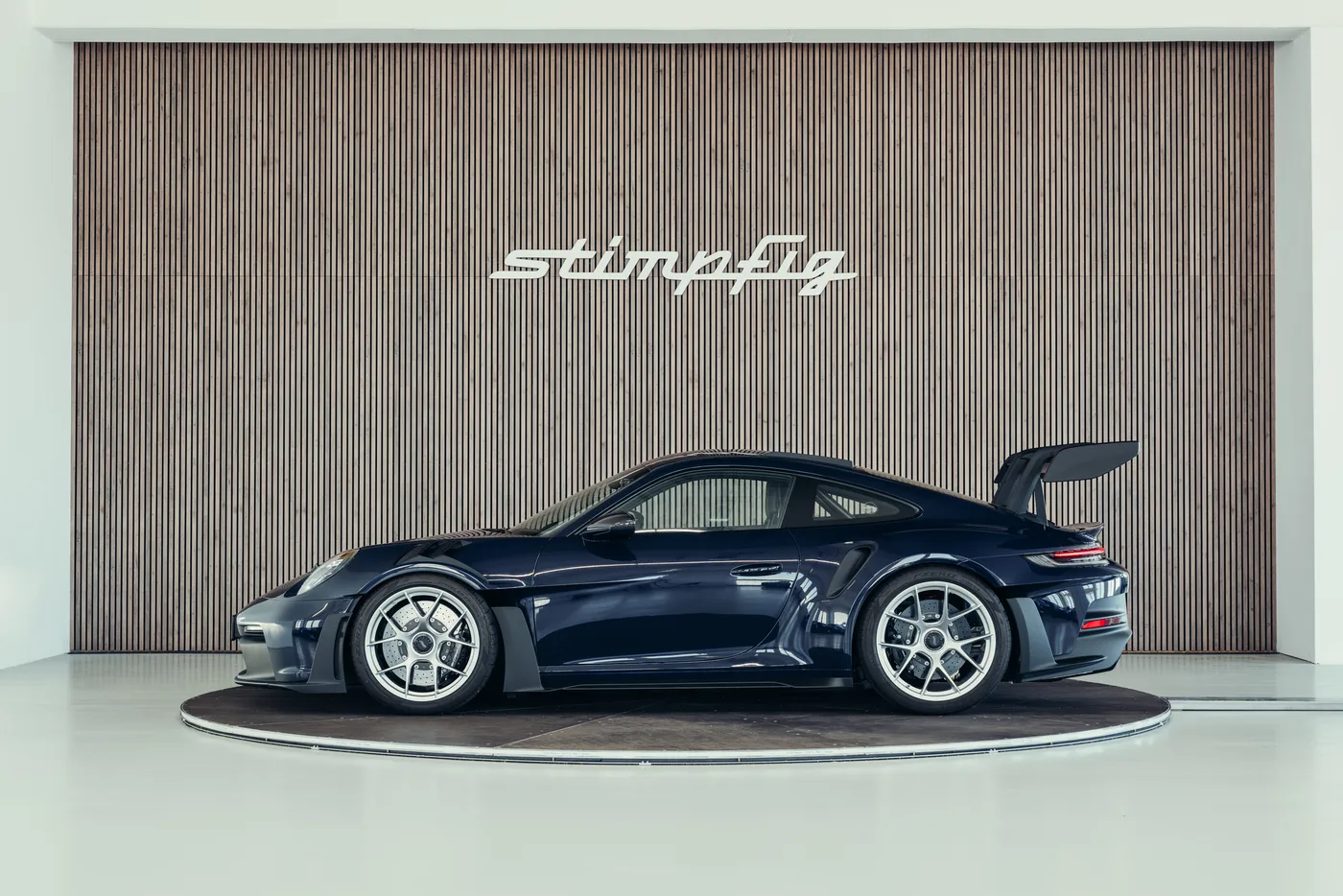2024 Porsche 911 GT3 RS proposée par un spécialiste de la voiture de collection à Stuttgart, Allemagne, photo 2 sur 25
