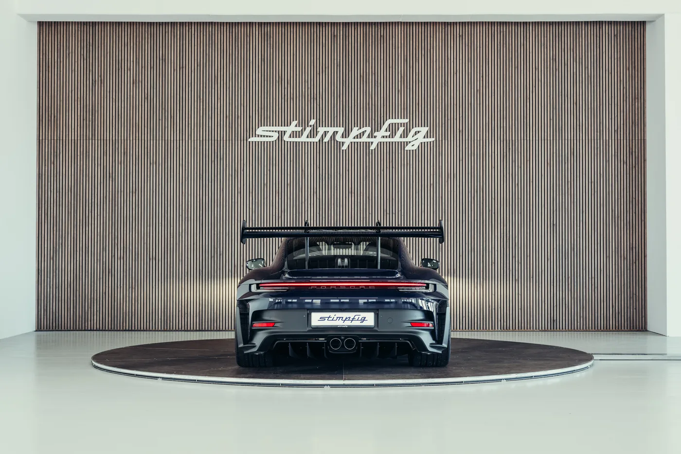 2024 Porsche 911 GT3 RS proposée par un spécialiste de la voiture de collection à Stuttgart, Allemagne, photo 4 sur 25