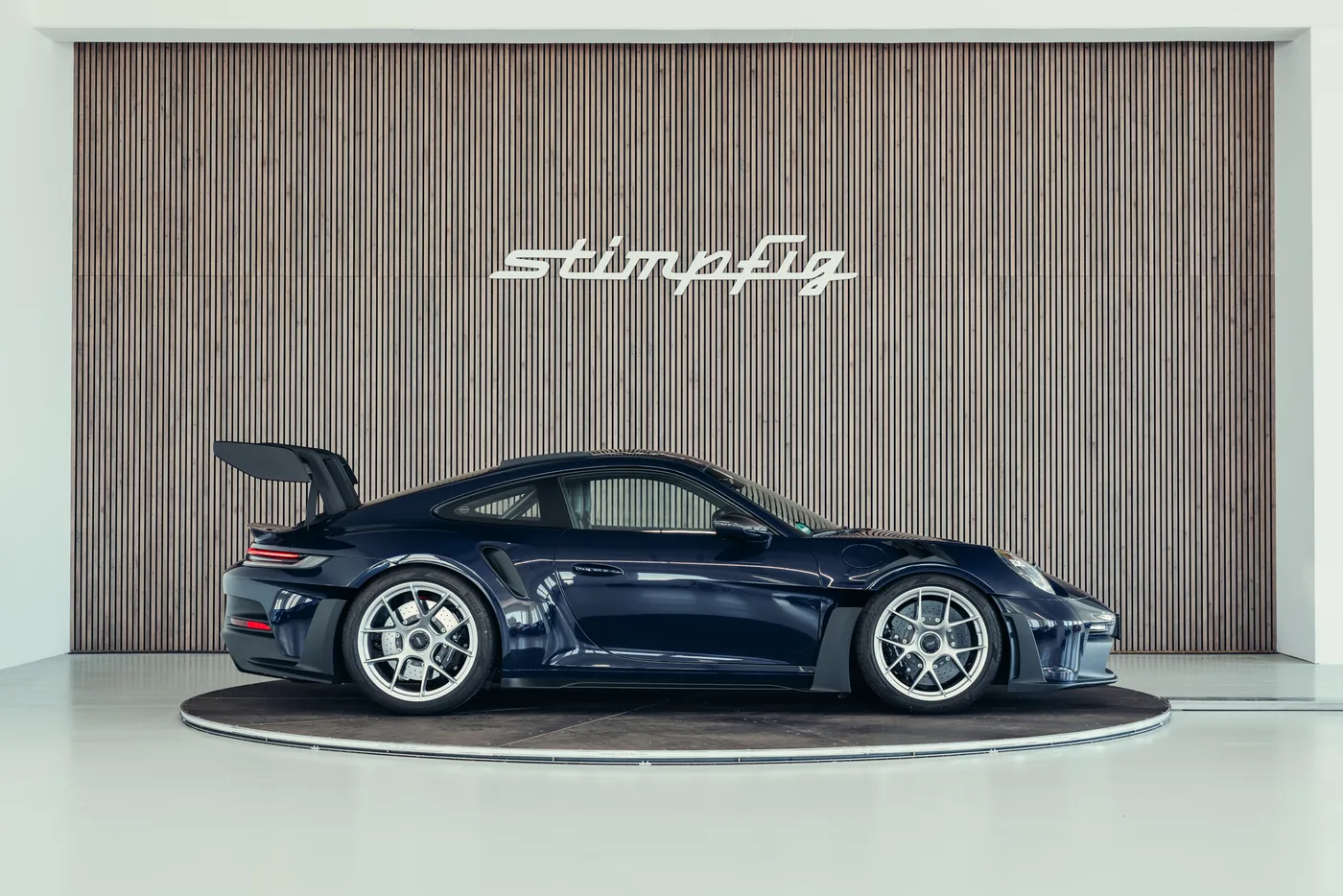2024 Porsche 911 GT3 RS proposée par un spécialiste de la voiture de collection à Stuttgart, Allemagne, photo 6 sur 25