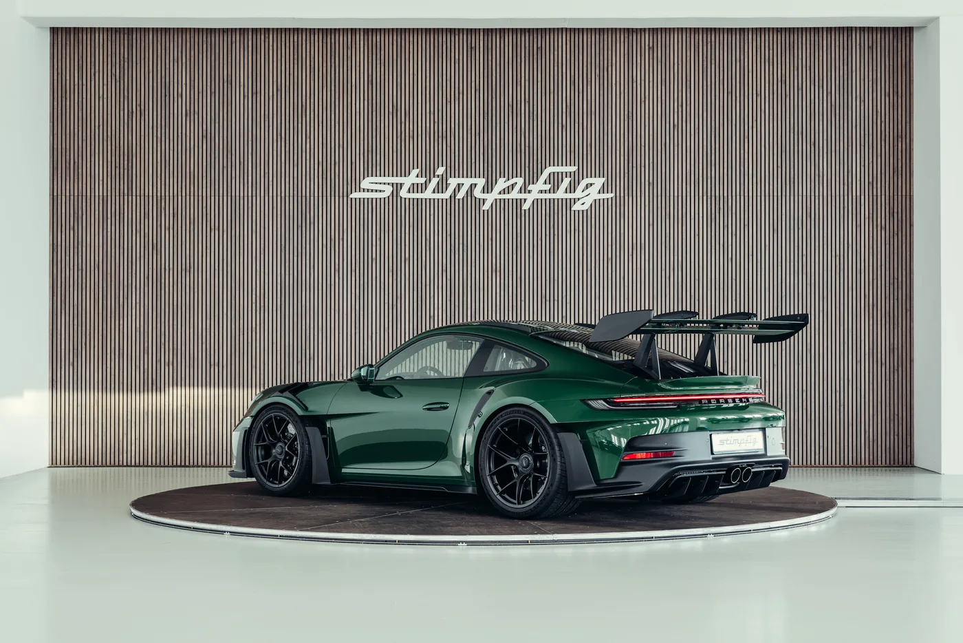 2024 Porsche 911 GT3 RS proposée par un spécialiste de la voiture de collection à Stuttgart, Allemagne, photo 3 sur 25