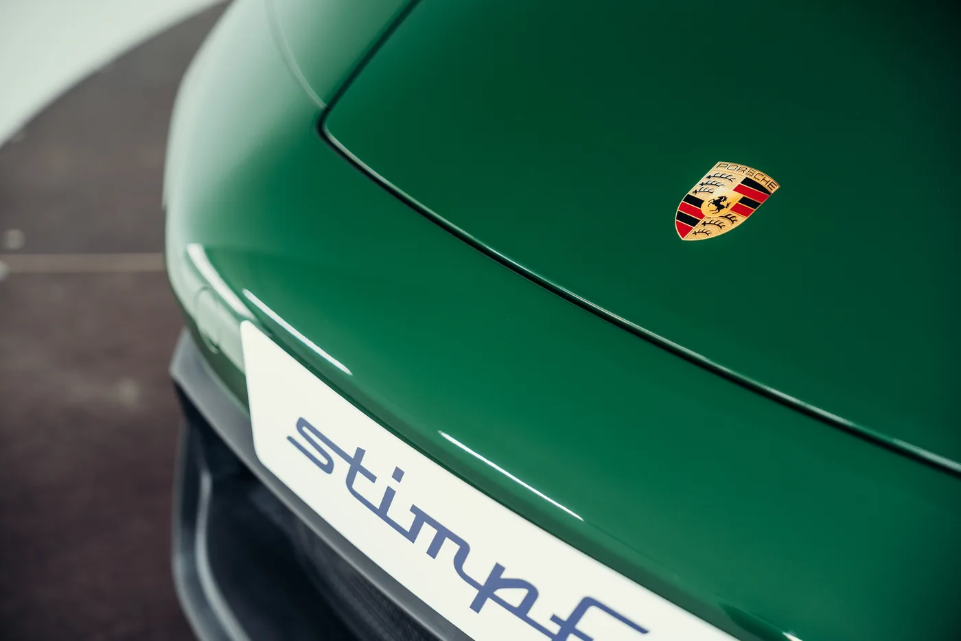2024 Porsche 911 GT3 RS proposée par un spécialiste de la voiture de collection à Stuttgart, Allemagne, photo 9 sur 25