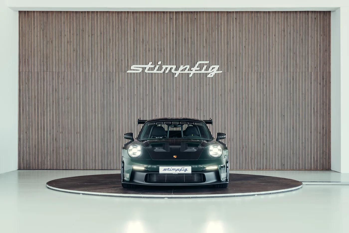 2024 Porsche 911 GT3 RS proposée par un spécialiste de la voiture de collection à Stuttgart, Allemagne, photo 8 sur 25