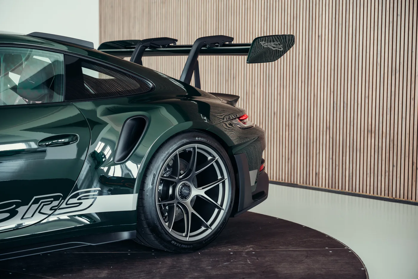 2024 Porsche 911 GT3 RS proposée par un spécialiste de la voiture de collection à Stuttgart, Allemagne, photo 12 sur 25