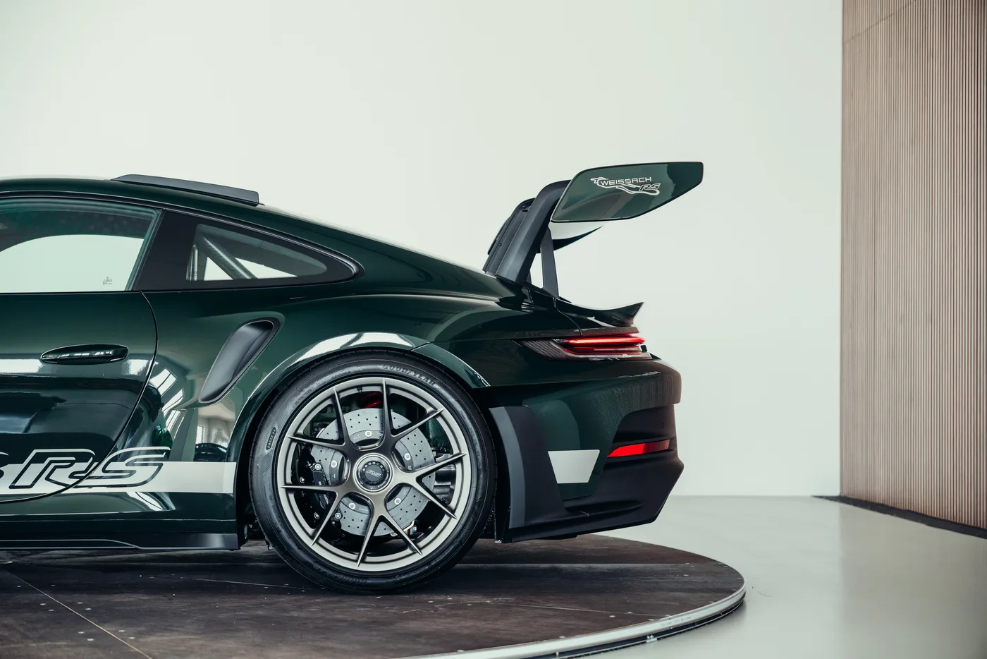 2024 Porsche 911 GT3 RS proposée par un spécialiste de la voiture de collection à Stuttgart, Allemagne, photo 13 sur 25