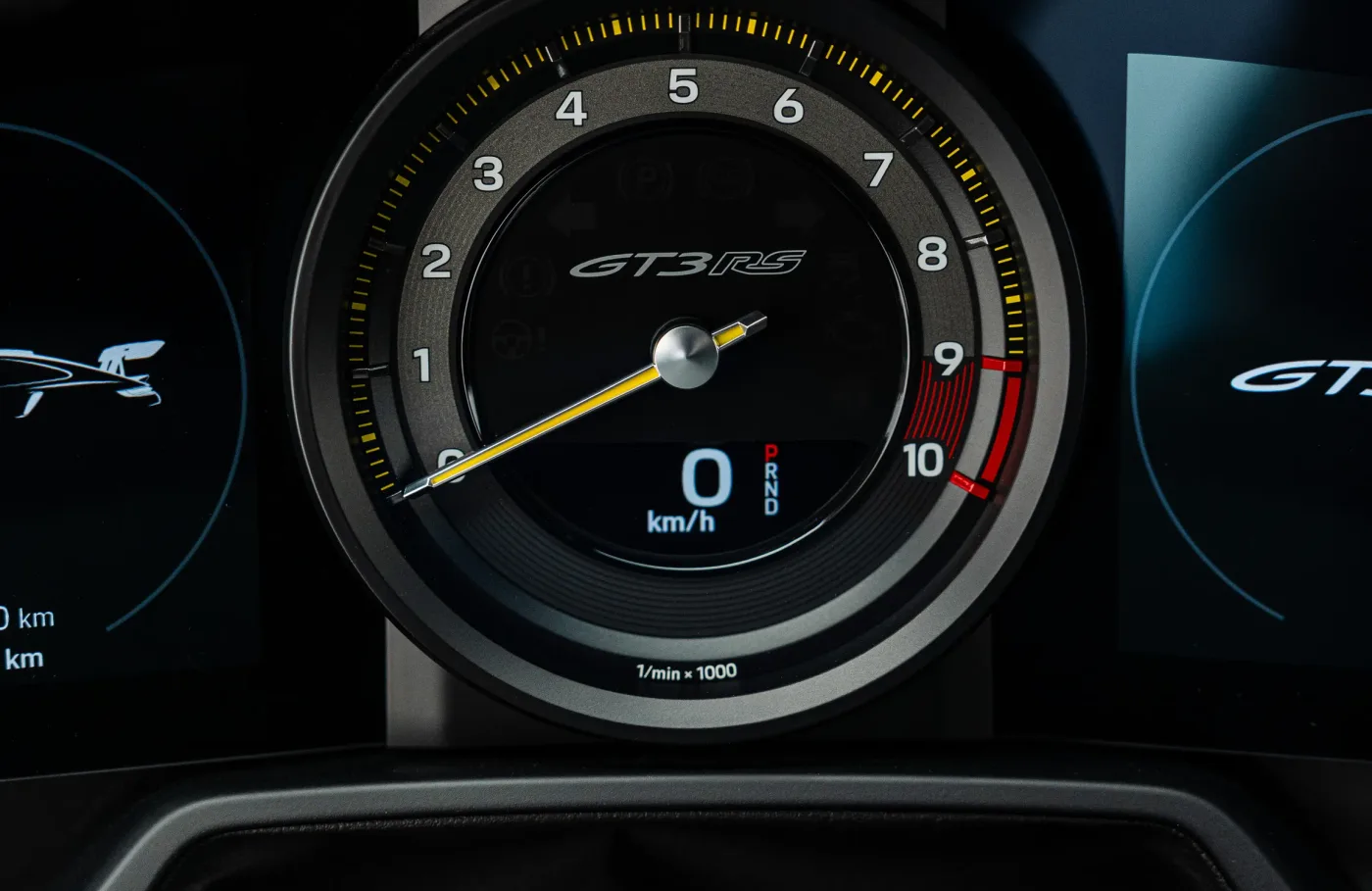 2024 Porsche 911 GT3 RS Weissach package proposée par un concessionnaire spécialisé à Dubai, Émirats arabes unis, photo 9 sur 10