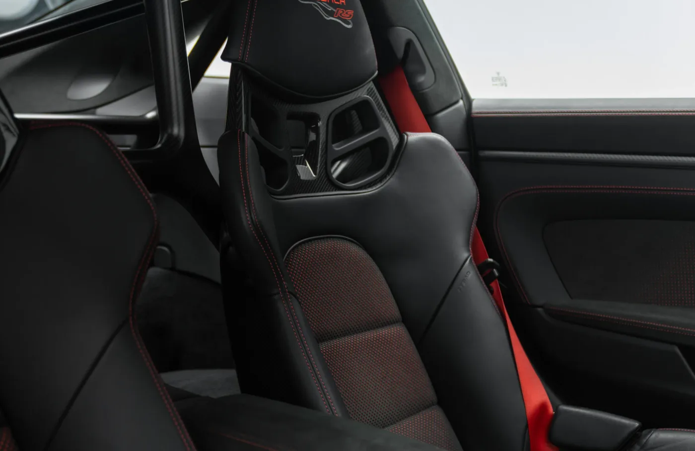 2024 Porsche 911 GT3 RS Weissach package offered by a specialist dealer in Dubai, United Arab Emirates, photo 9 of 10