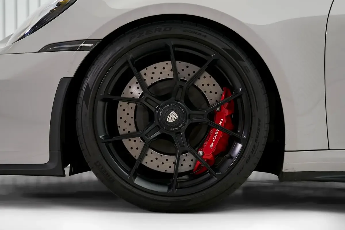 2024 Porsche 911 GT3 Touring, 8/12