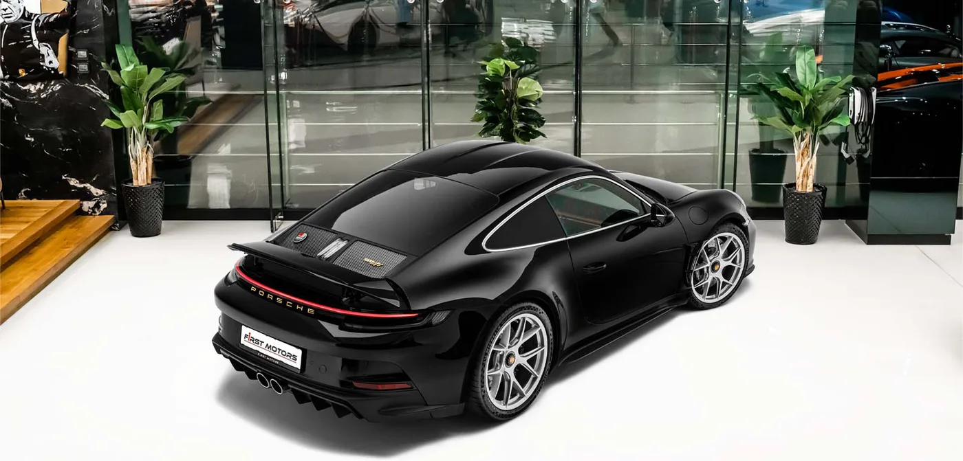 2024 Porsche 911 S/T angeboten von einem Fachhändler in Dubai, Vereinigte Arabische Emirate, Außenansicht 2