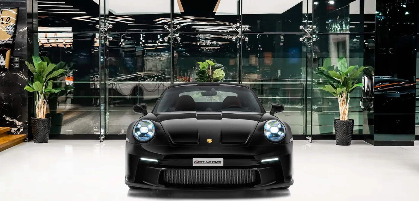 2024 Porsche 911 S/T angeboten von einem Fachhändler in Dubai, Vereinigte Arabische Emirate, Außenansicht 3