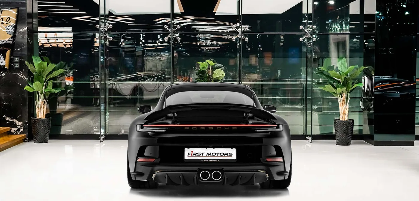 2024 Porsche 911 S/T angeboten von einem Fachhändler in Dubai, Vereinigte Arabische Emirate, Außenansicht 4