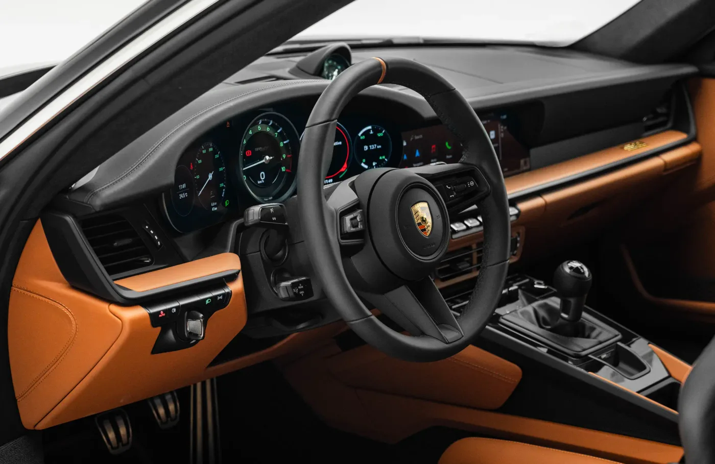 2024 Porsche 911 S/T angeboten von einem Fachhändler in Dubai, Vereinigte Arabische Emirate, Foto 6 von 10