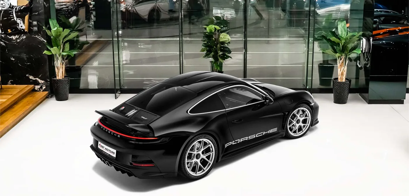 2024 Porsche 911 S/T angeboten von einem Fachhändler in Dubai, Vereinigte Arabische Emirate, Außenansicht 2