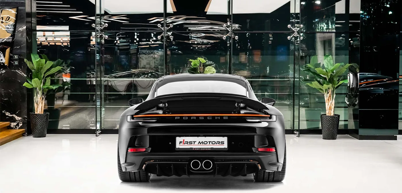 2024 Porsche 911 S/T angeboten von einem Fachhändler in Dubai, Vereinigte Arabische Emirate, Außenansicht 4
