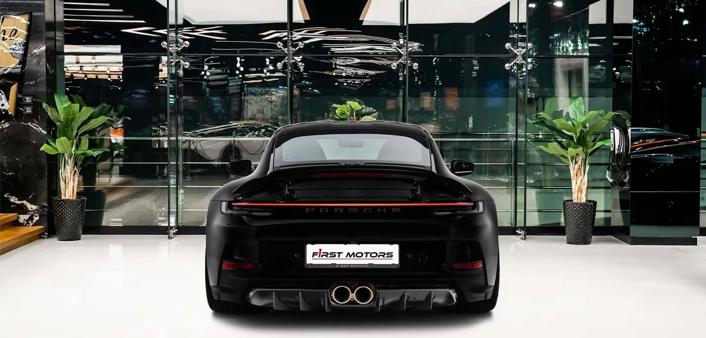 2024 Porsche 911 S/T verkauft von einem Fachhändler in Dubai, Vereinigte Arabische Emirate, Außenansicht 4