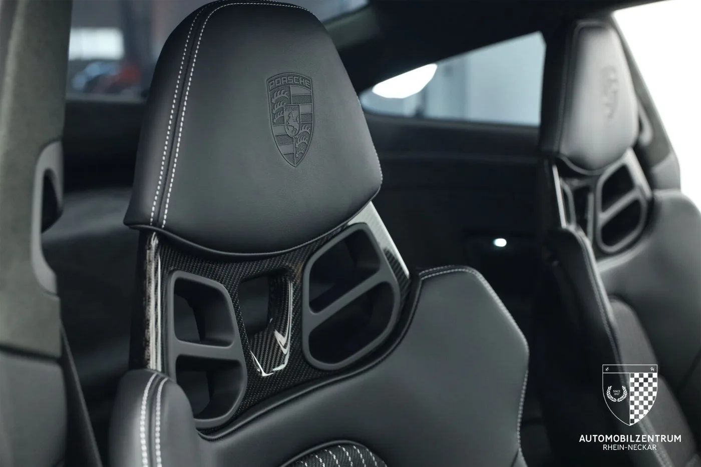 2024 Porsche 911 S/T proposée par un spécialiste de la supercar à Viernheim, Allemagne, photo 19 sur 25