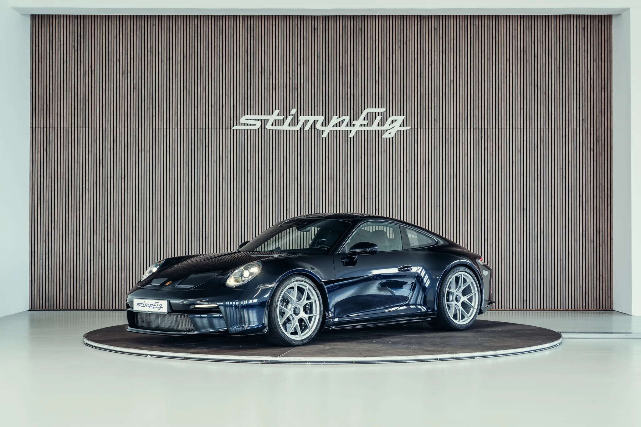 2024 Porsche 911 S/T angeboten von einem Oldtimerspezialisten in Stuttgart, Deutschland, Hauptfoto