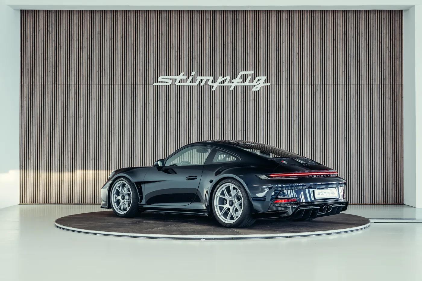 2024 Porsche 911 S/T angeboten von einem Oldtimerspezialisten in Stuttgart, Deutschland, Foto 3 von 25