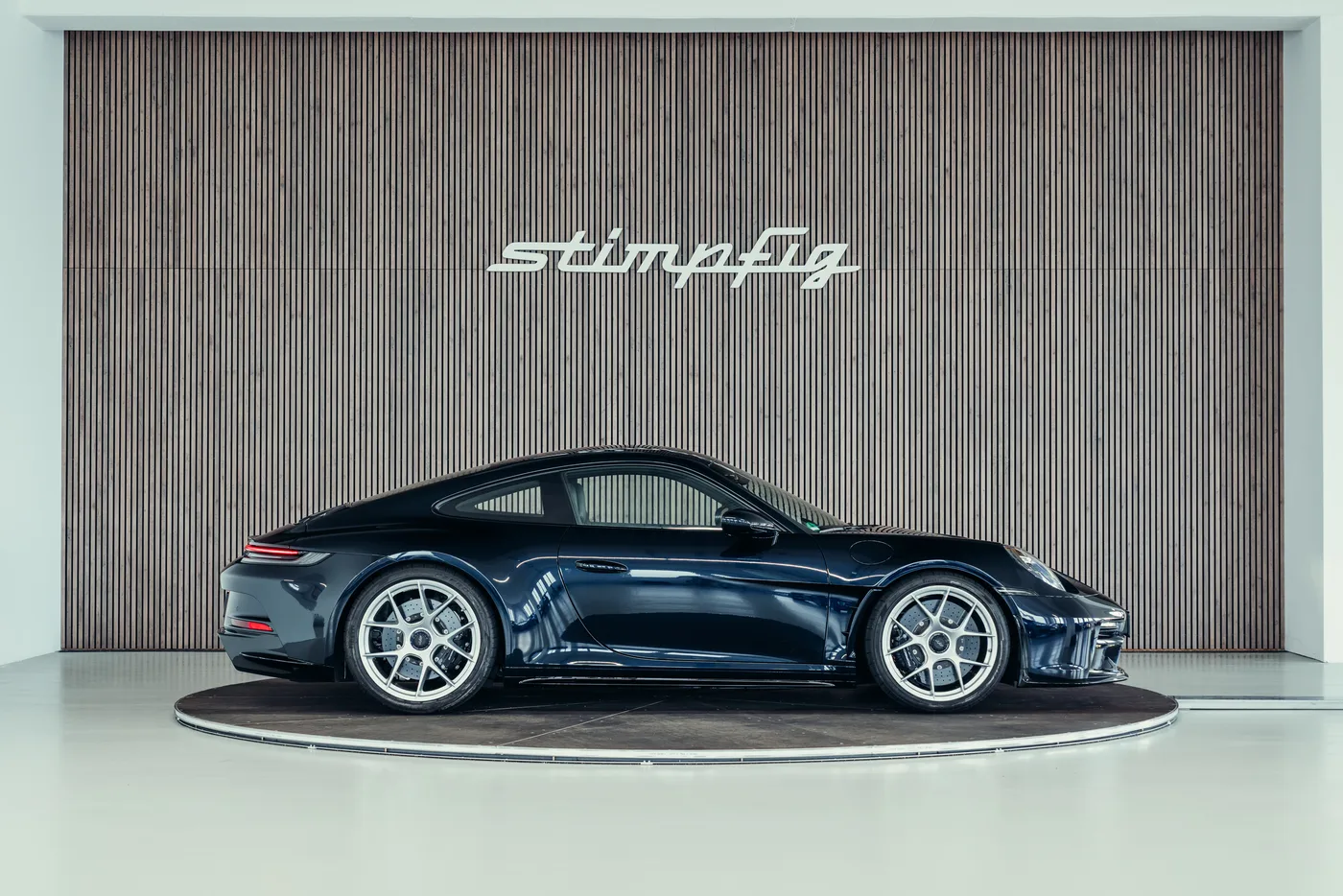 2024 Porsche 911 S/T angeboten von einem Oldtimerspezialisten in Stuttgart, Deutschland, Foto 6 von 25