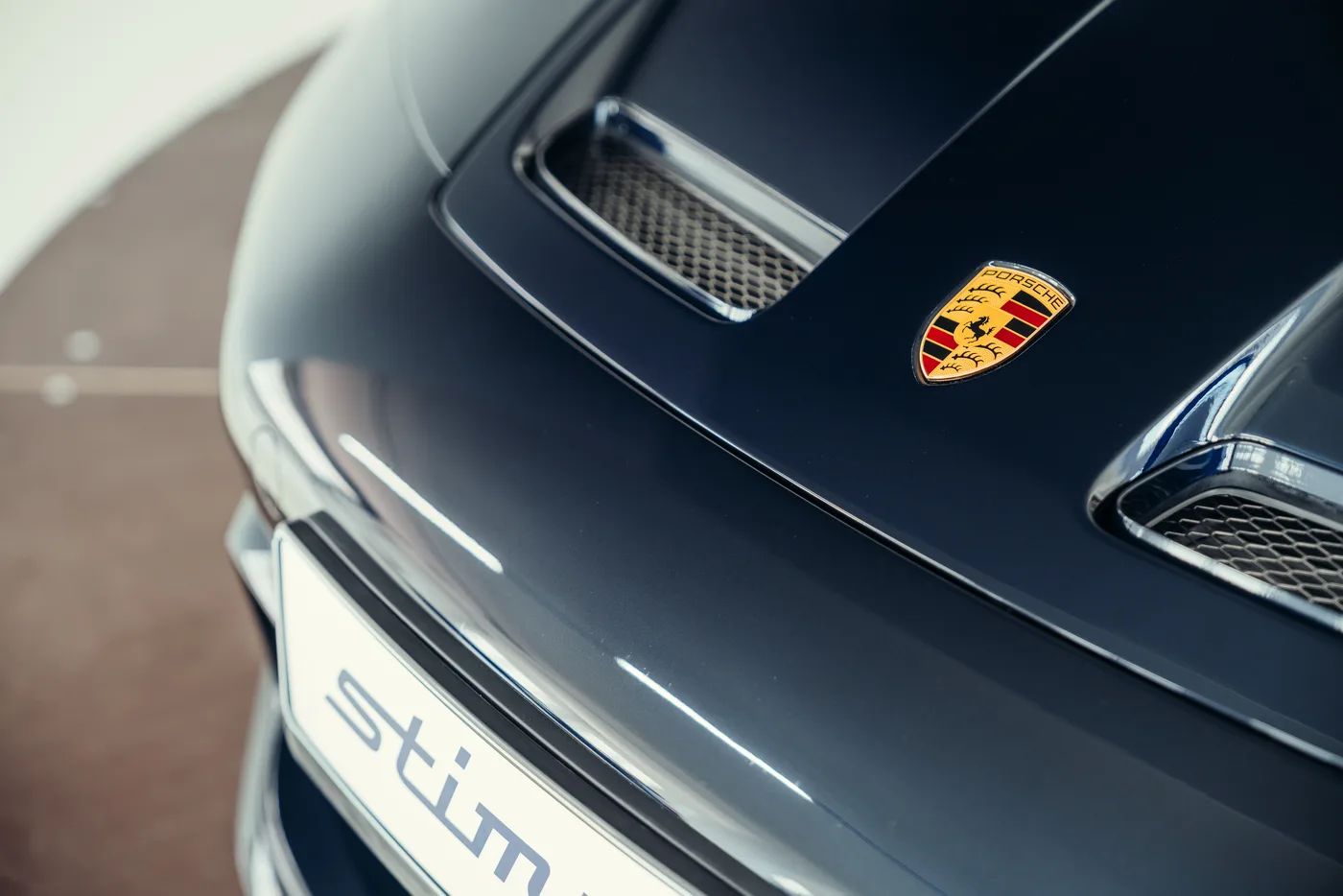 2024 Porsche 911 S/T angeboten von einem Oldtimerspezialisten in Stuttgart, Deutschland, Foto 9 von 25