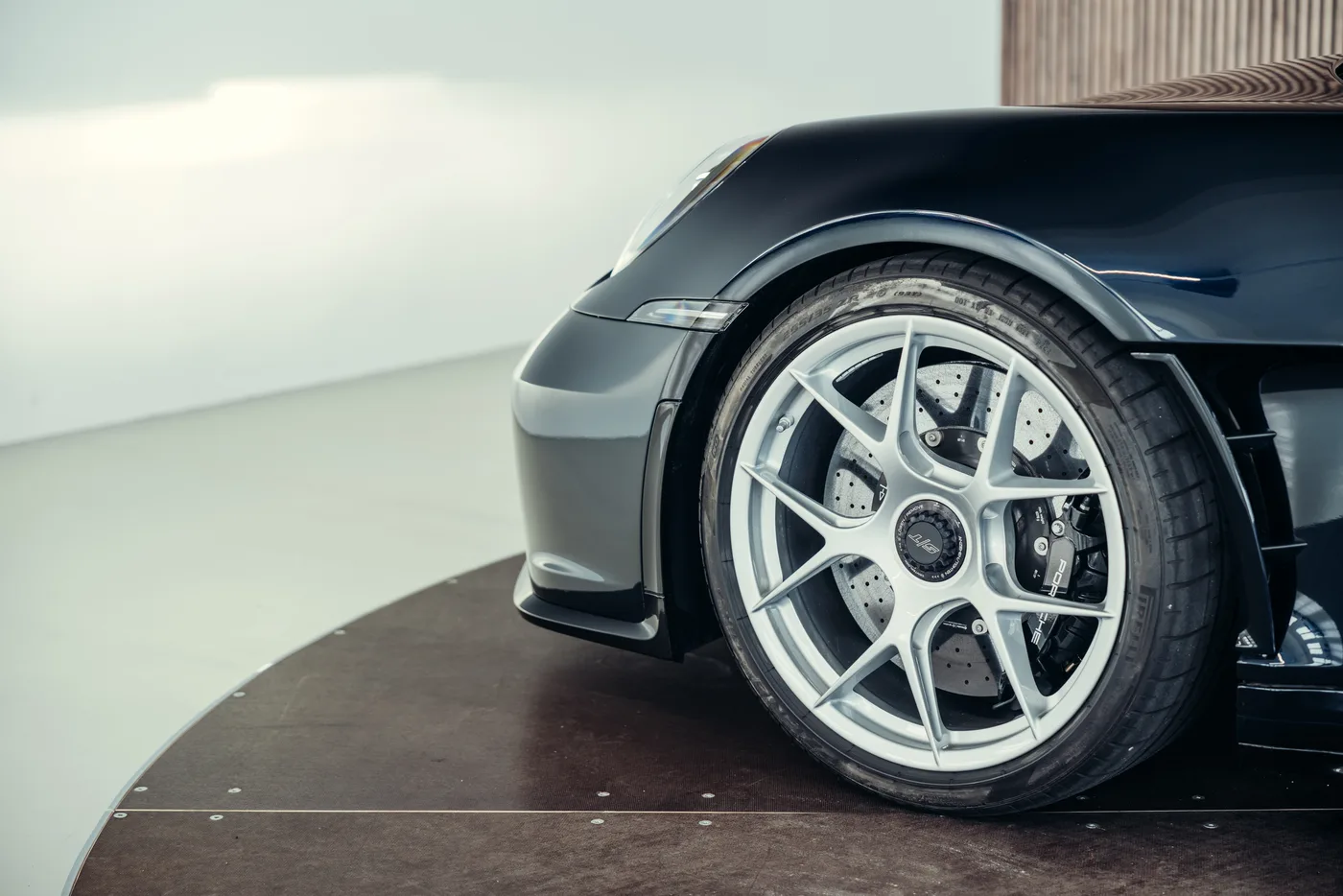 2024 Porsche 911 S/T angeboten von einem Oldtimerspezialisten in Stuttgart, Deutschland, Foto 18 von 25