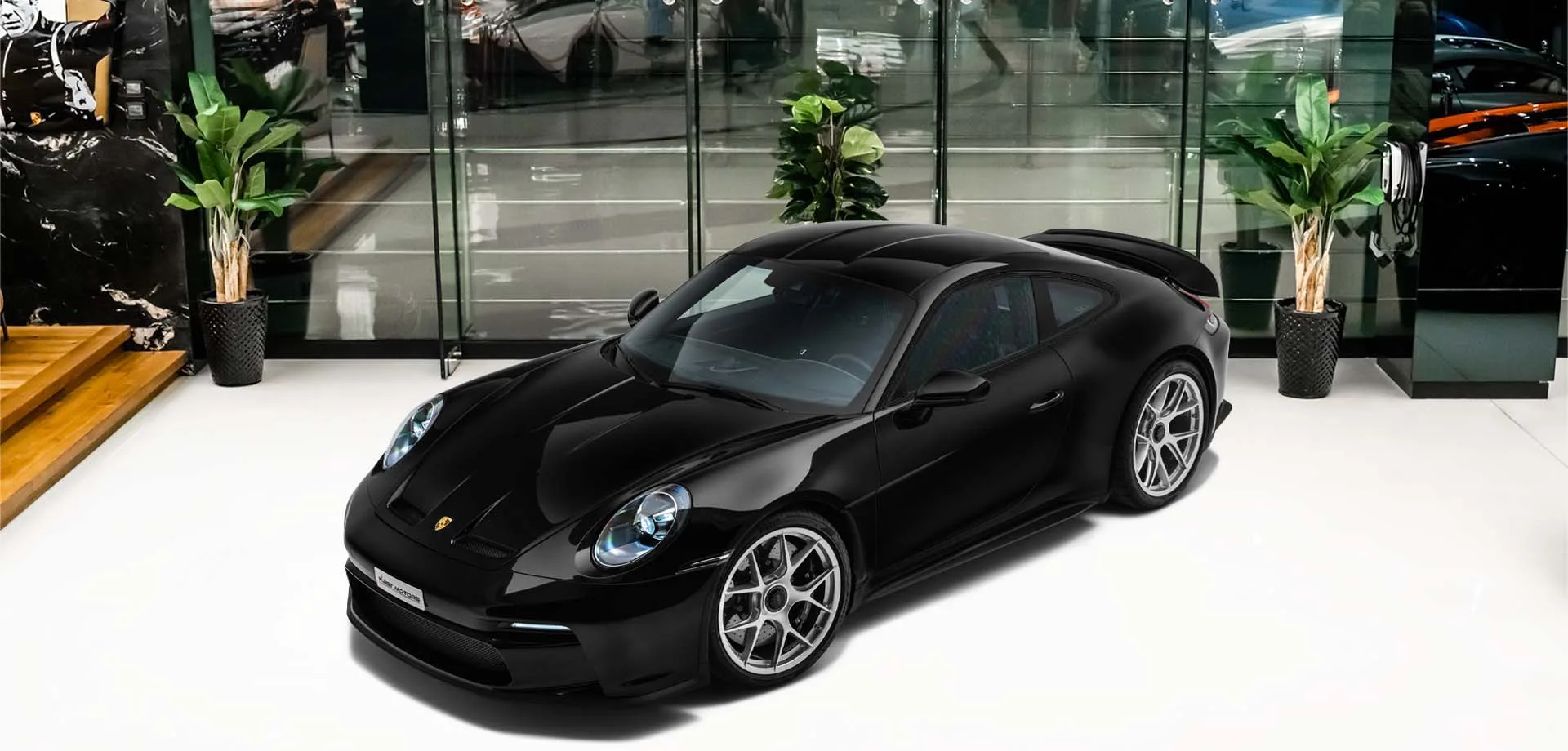 2024 Porsche 911 S/T angeboten von einem Fachhändler in Dubai, Vereinigte Arabische Emirate, Hauptfoto