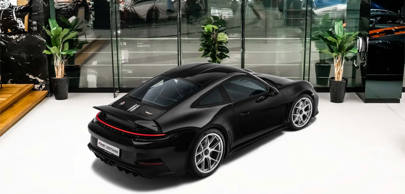 2024 Porsche 911 S/T angeboten von einem Fachhändler in Dubai, Vereinigte Arabische Emirate, Außenansicht 2