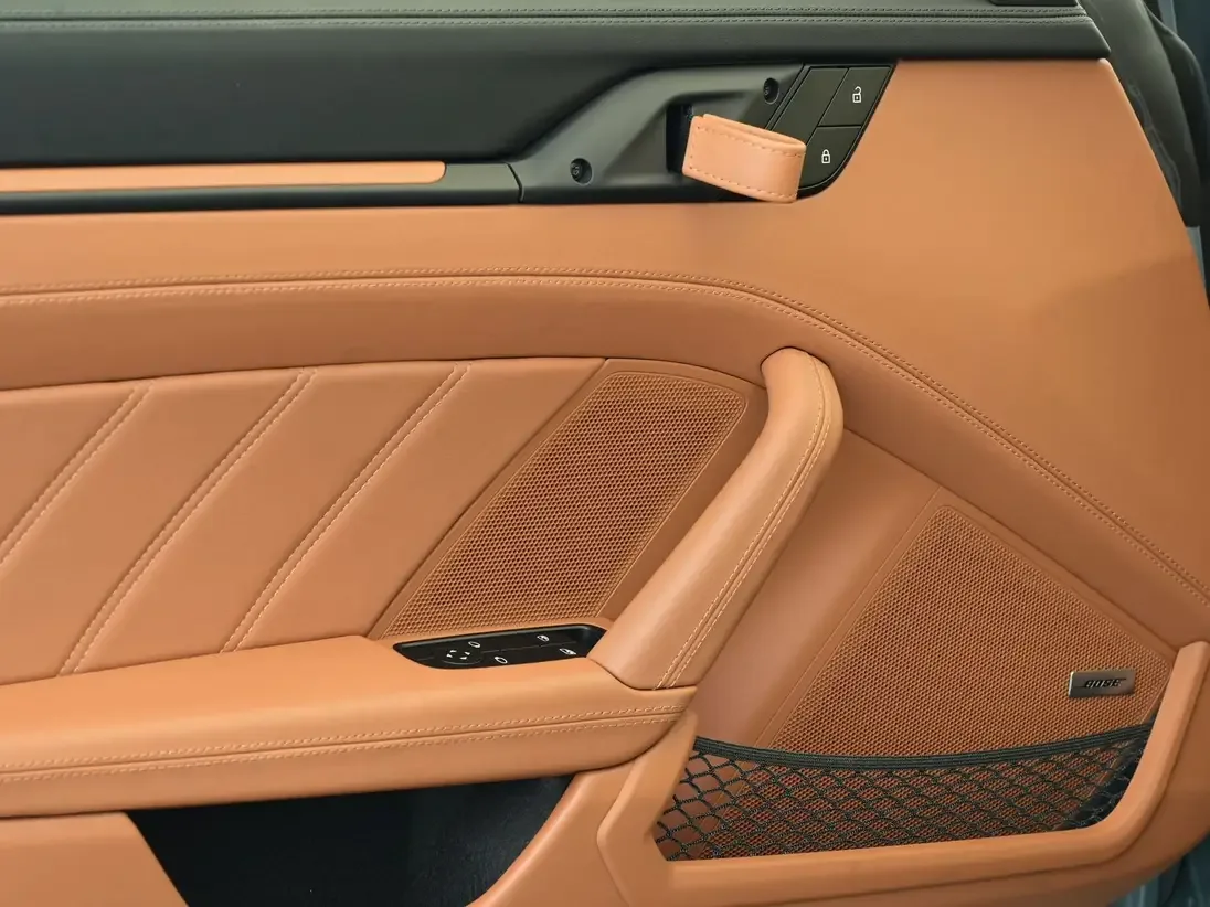 2024 Porsche 911 S/T Heritage Design, 4/4