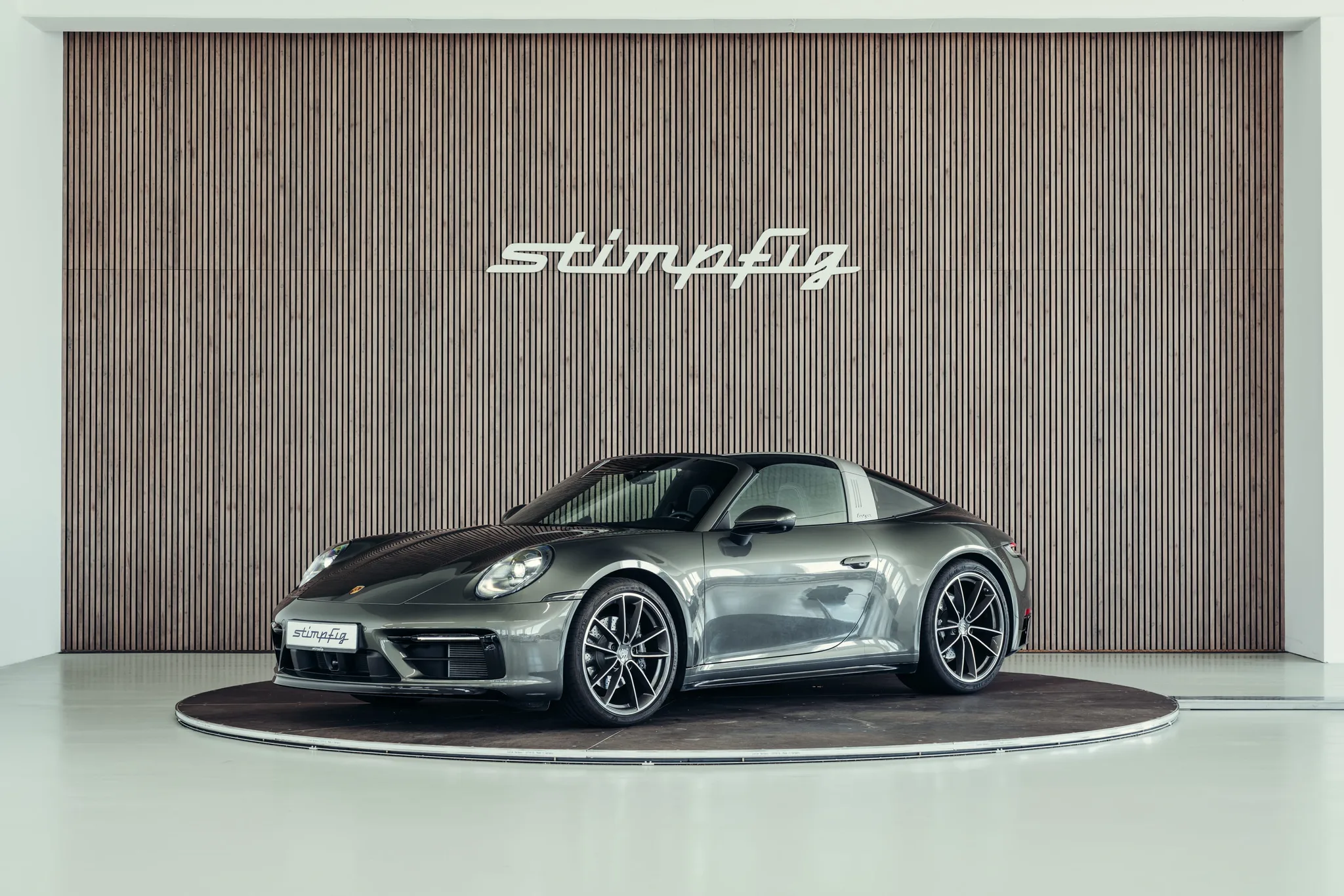 2024 Porsche 911 Targa 4 proposée par un spécialiste de la voiture de collection à Stuttgart, Allemagne, photo principale