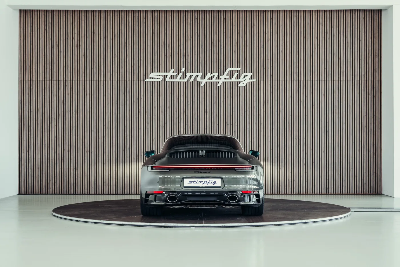 2024 Porsche 911 Targa 4 proposée par un spécialiste de la voiture de collection à Stuttgart, Allemagne, photo 4 sur 25