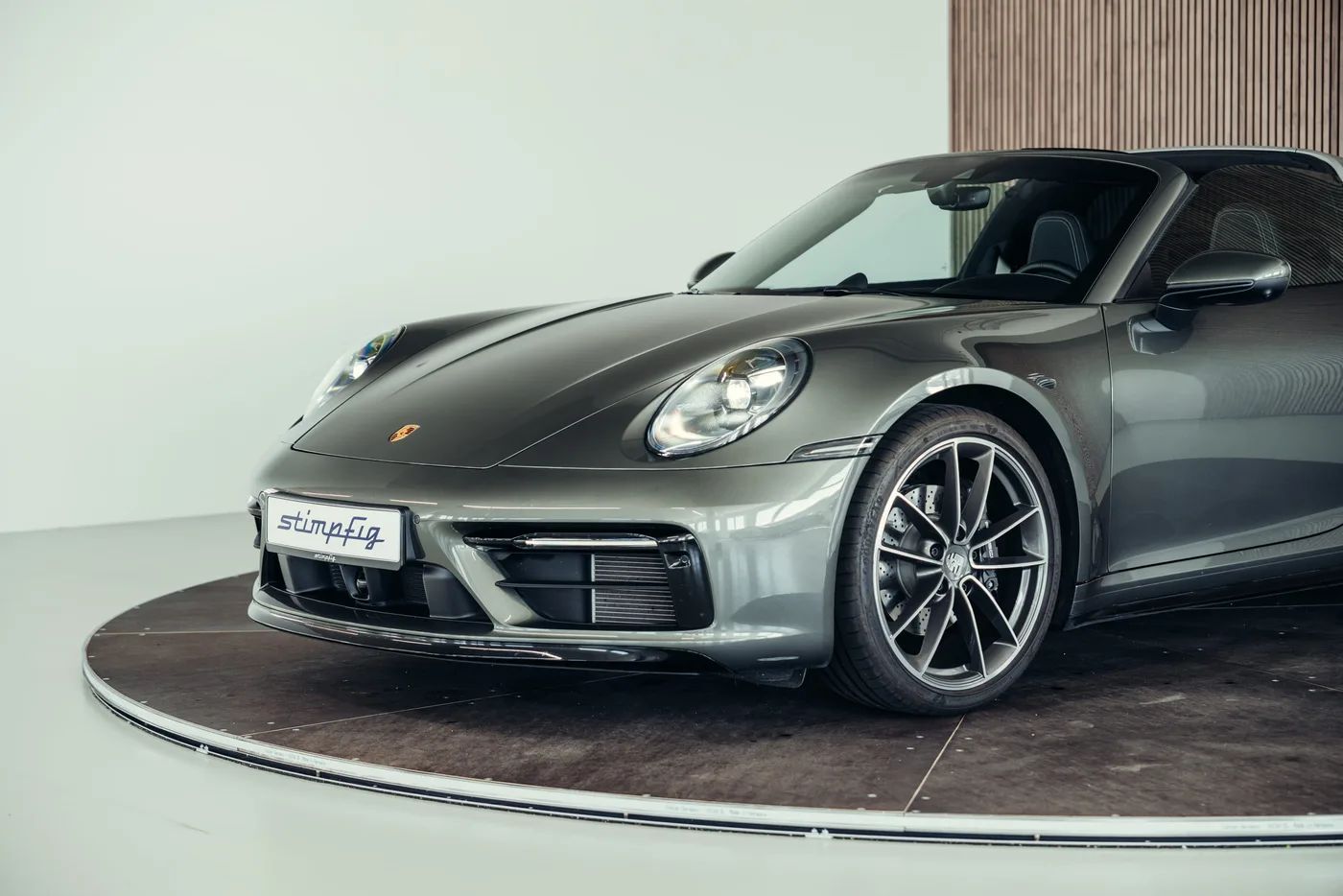 2024 Porsche 911 Targa 4 proposée par un spécialiste de la voiture de collection à Stuttgart, Allemagne, photo 10 sur 25