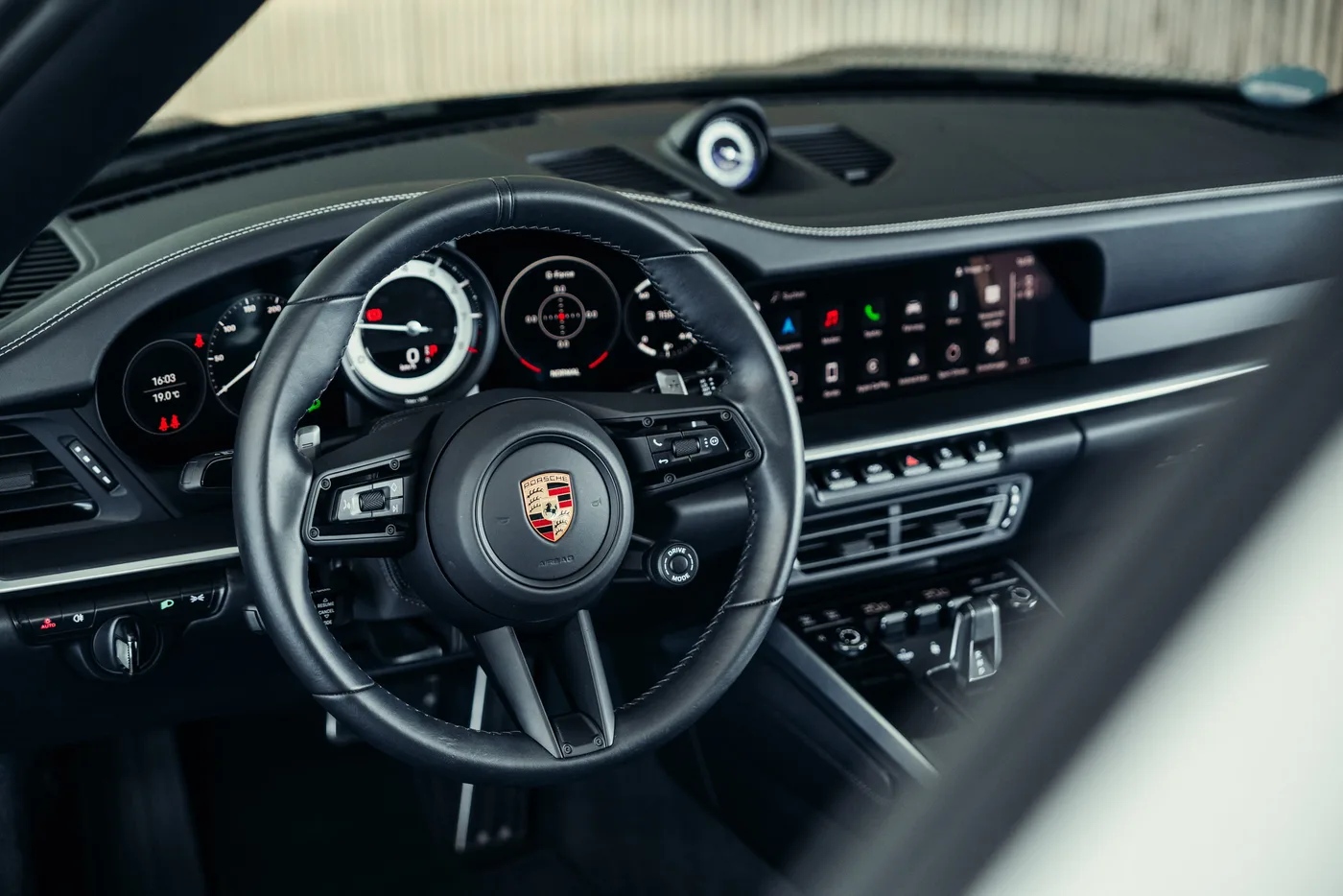 2024 Porsche 911 Targa 4 proposée par un spécialiste de la voiture de collection à Stuttgart, Allemagne, photo 20 sur 25