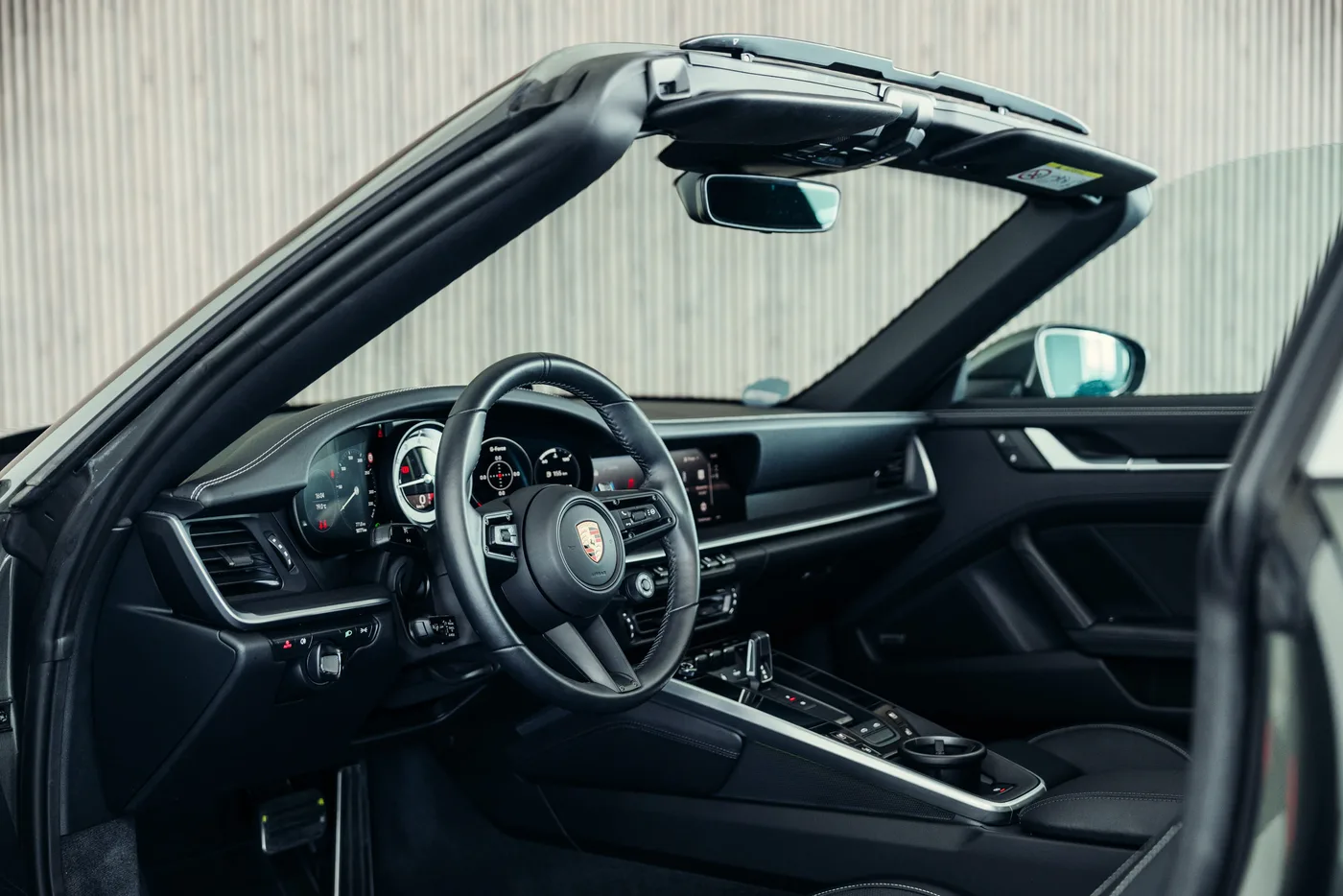 2024 Porsche 911 Targa 4 proposée par un spécialiste de la voiture de collection à Stuttgart, Allemagne, photo 21 sur 25
