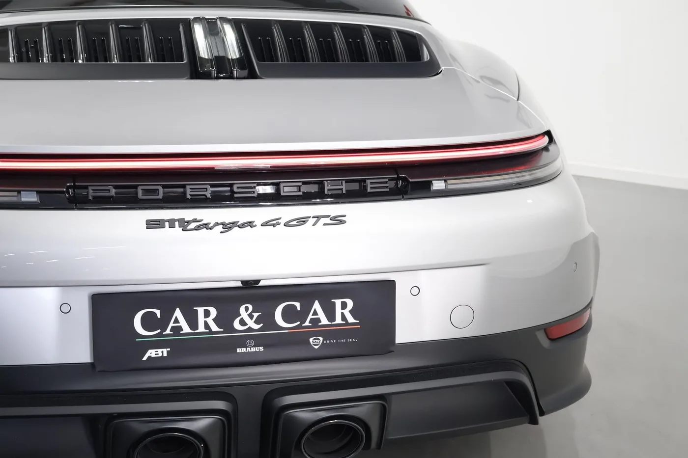 2024 Porsche 911 Targa 4 GTS angeboten von einem Supersportwagenhändler in Zibido San Giacomo, Italien, Foto 12 von 21